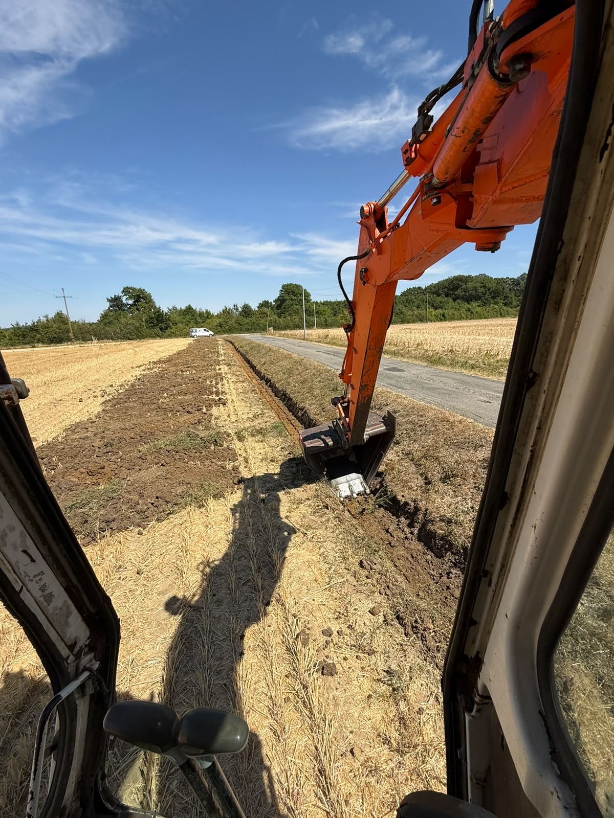 Travaux de terrassement en cours, vue depuis la pelle